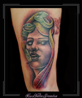 medusa ,phorcys,griekse mythologie,slangen,vrouw,portret,bovenbeen,