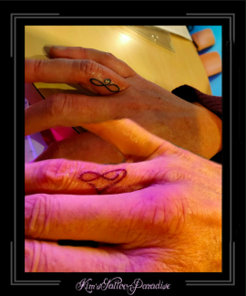 love-tattooinfinityhartliefdefamiliefamilyman-en-vrouwvinger